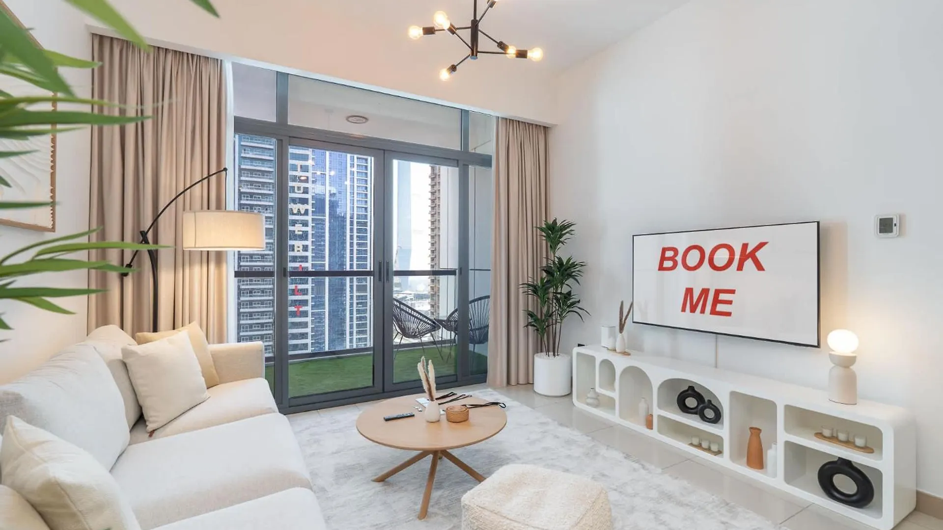 Stunning 1-Bedroom Apartment Perfect For 4 In Lakeside Residence Dubai