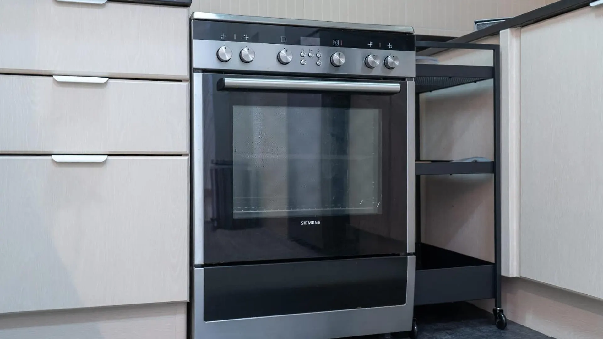 Stunning 1-Bedroom Apartment Perfect For 4 In Lakeside Residence Dubai Emirati Arabi Uniti