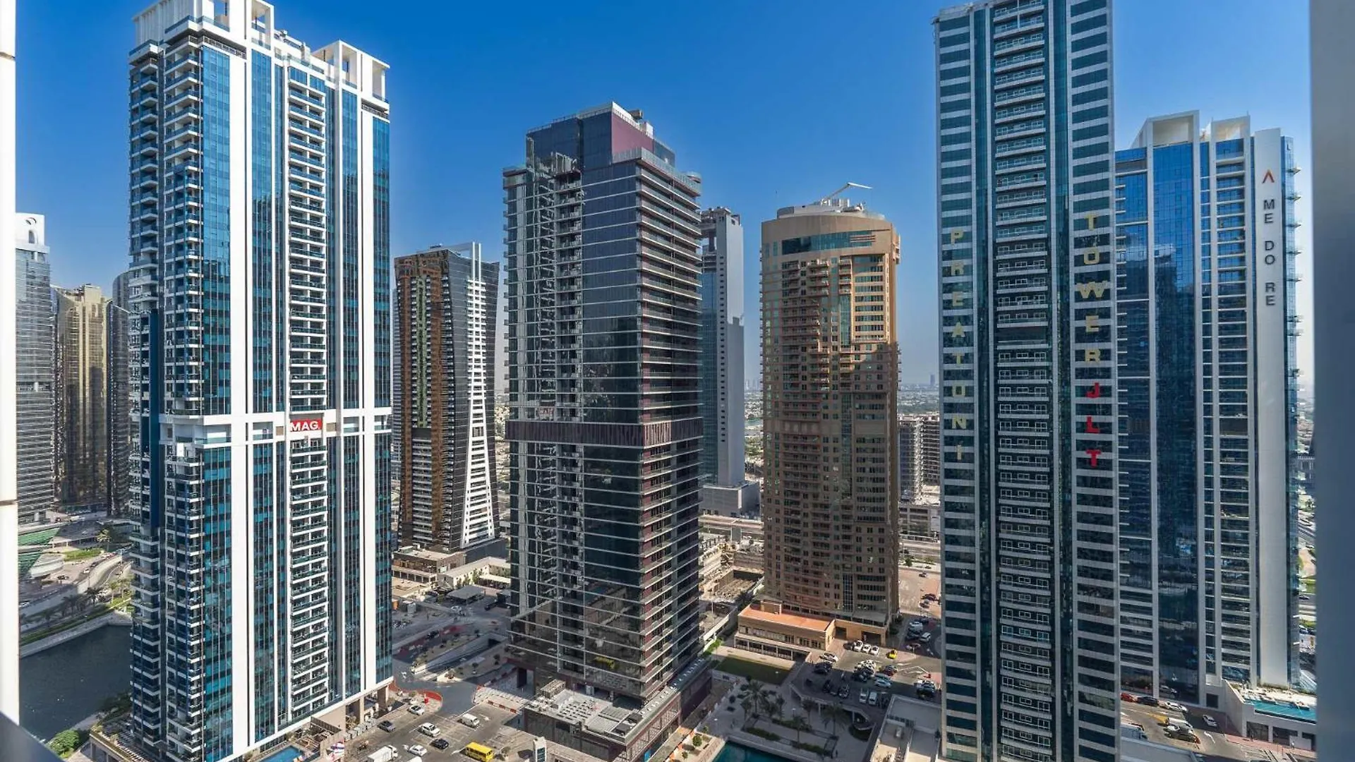 Stunning 1-Bedroom Apartment Perfect For 4 In Lakeside Residence Dubai